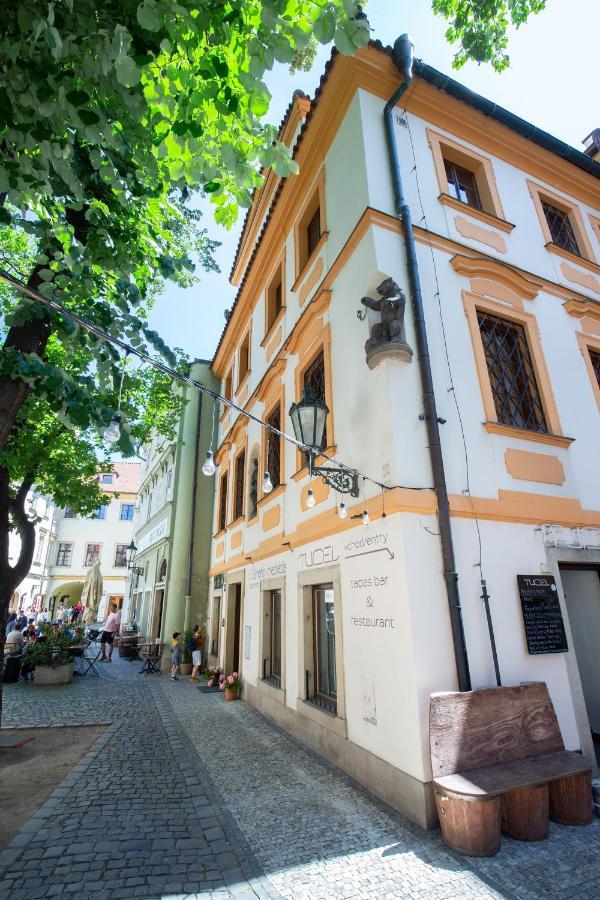 Women's Only - Female Only Prague